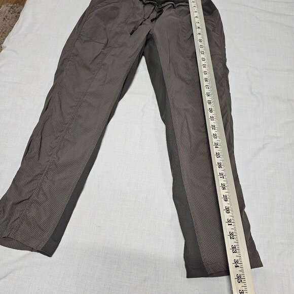 Lululemon Athletica Women Crop Pants Size 8 Gray Drawstring Waist - Picture 8 of 14